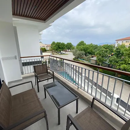 Avilia Hotel *