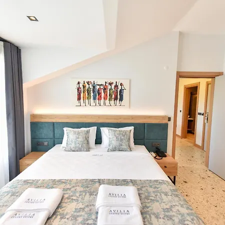 Avilia Hotel *