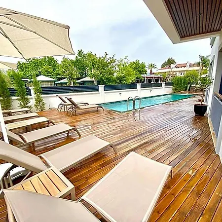 Avilia Hotel 3*
